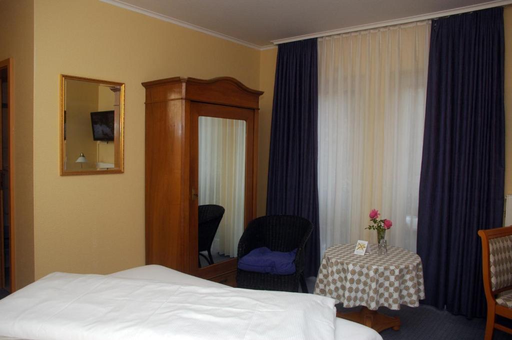 Hotel Lindemann Бад-Наухайм Номер фото